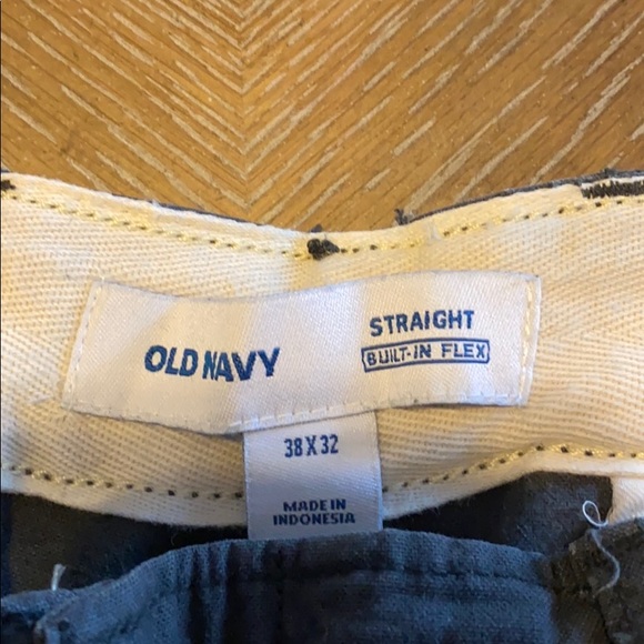 Old navy pants - Picture 4 of 4